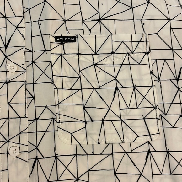 Like 🆕 Volcom Stone Men’s Button down, White with black design shirt, Size XL - Picture 3 of 4